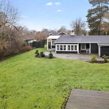 Charming 3-bedroom Summerhouse With A Big Garden Ferienhaus *