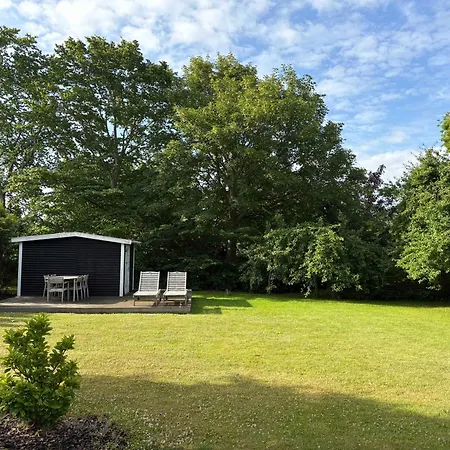 Charming 3-bedroom Summerhouse With A Big Garden Ferienhaus